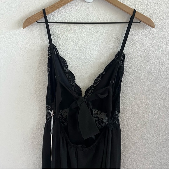 NWT Blashe Black Romper Lace Midriff Wide Leg Small - Picture 6 of 9